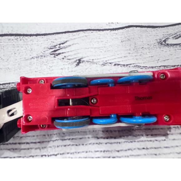 Thomas the Train Trackmaster - Picture 3 of 5